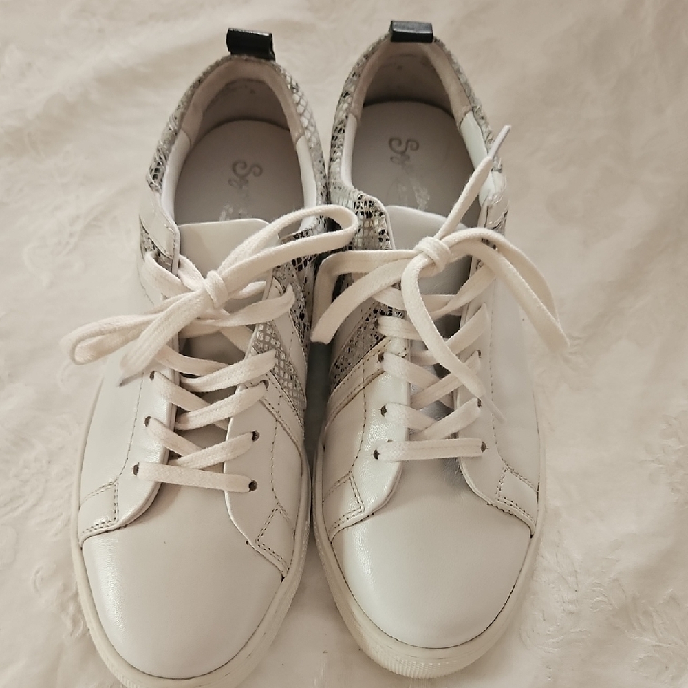 Seychelles White and Gray Sneakers All Leather